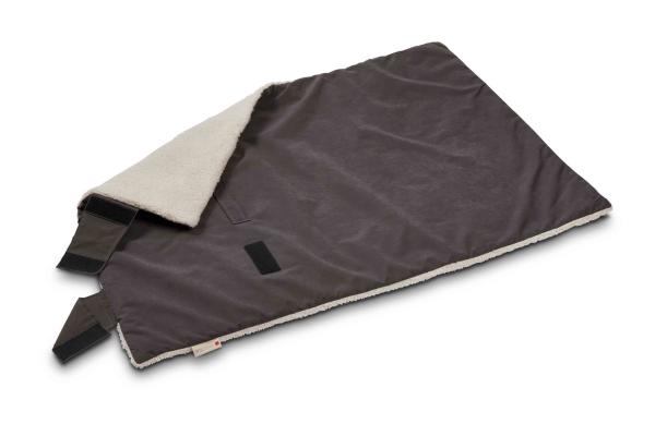 Wolters Reisedecke Vagabund mit Schaffell-Imitation Basic - Hundedecke für Zuhause und unterwegs